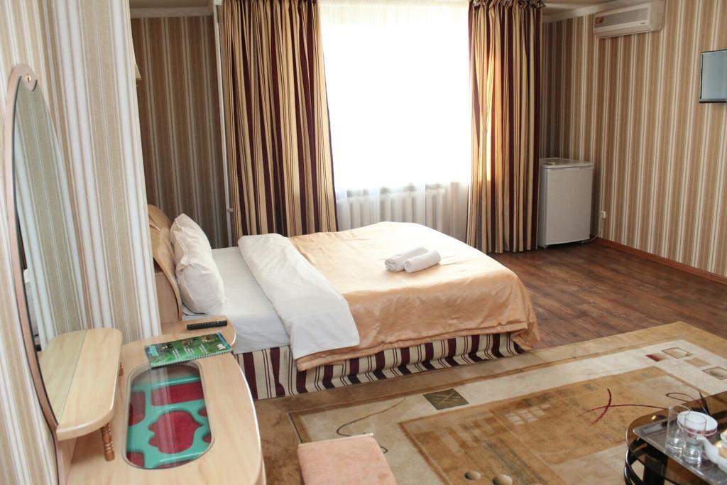Zhassybi Hotel Astana Ngoại thất bức ảnh